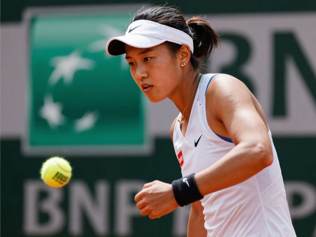 郑钦文惜败阿尼西莫娃，无缘伦敦决赛梦