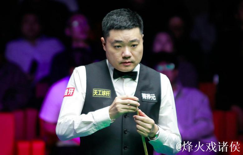 丁俊晖6-4海菲尔德晋级 中国5人挺进斯诺克国锦赛16强 丁俊晖6-4海菲尔德晋级 中国5人挺进斯诺克国锦赛16强